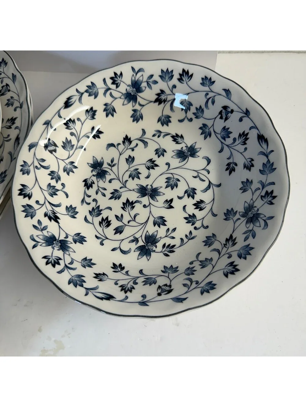 Nikko Fine Tableware Blue Floral Porcelain Set - 8 Pieces - Storage Location B-1